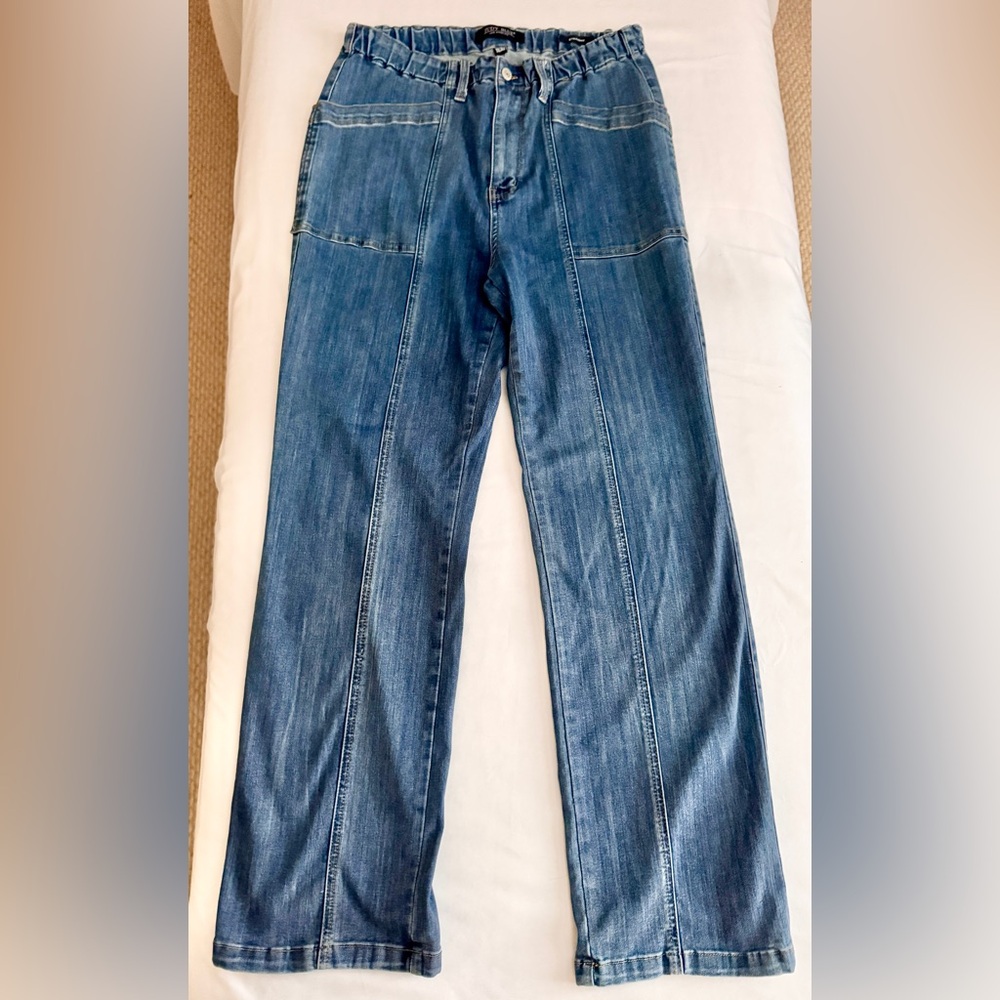 Judy Blue Elastic Waist Straight Leg Jeans, size 11/30